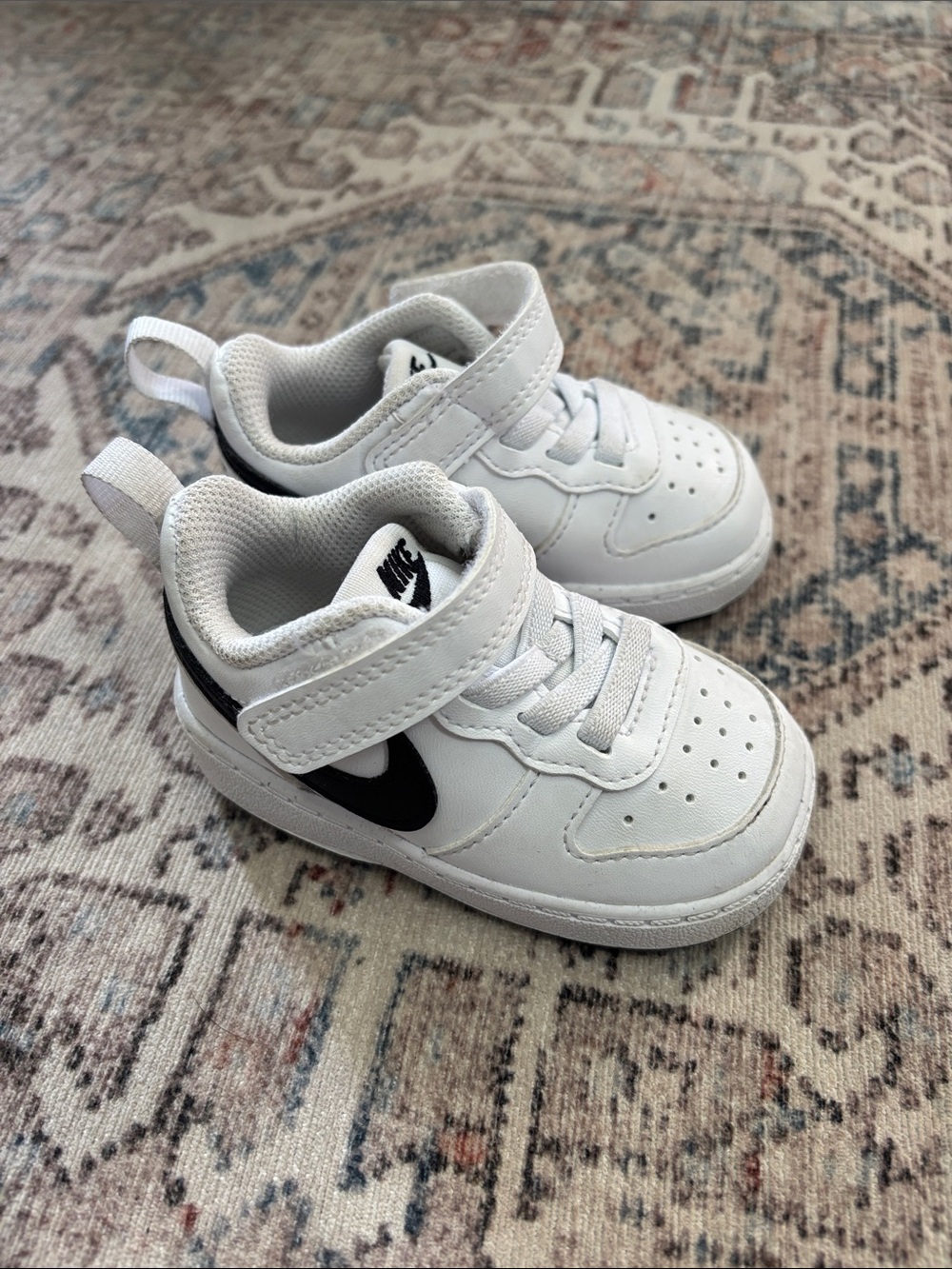 Nike Toddler Court Low Borough Sneakers | White & Black